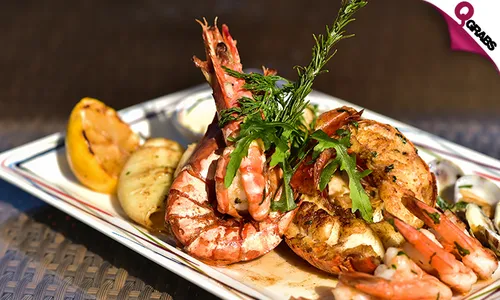 Seafood Weekend Brunch & All Day Access at Simaisma A Murwab Resort!